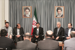 اعطای نشان عالی جمهوری اسلامی به سفیر ونزوئلا توسط رییس جمهوری 